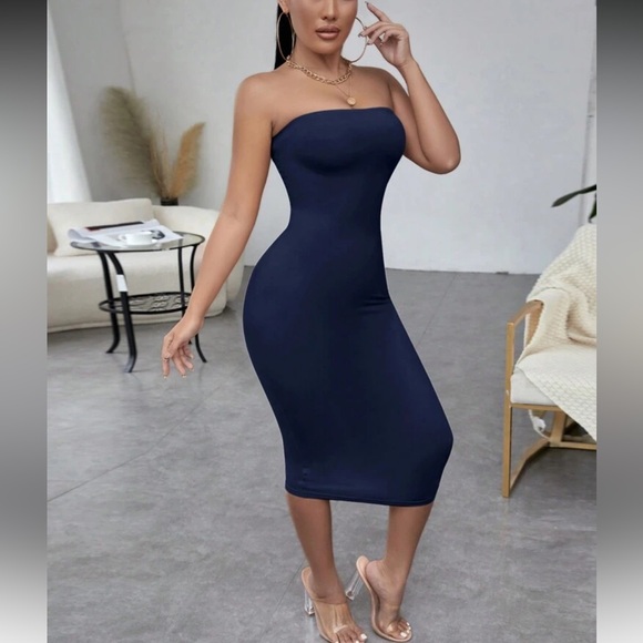 Elegant Gray Strapless Midi Dress - Picture 12 of 14